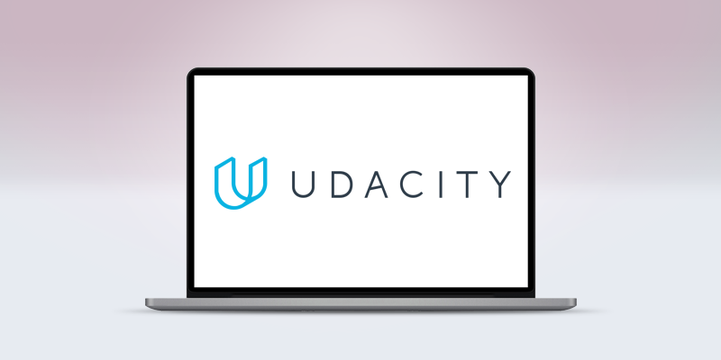 筆電螢幕上的 Udacity 標誌